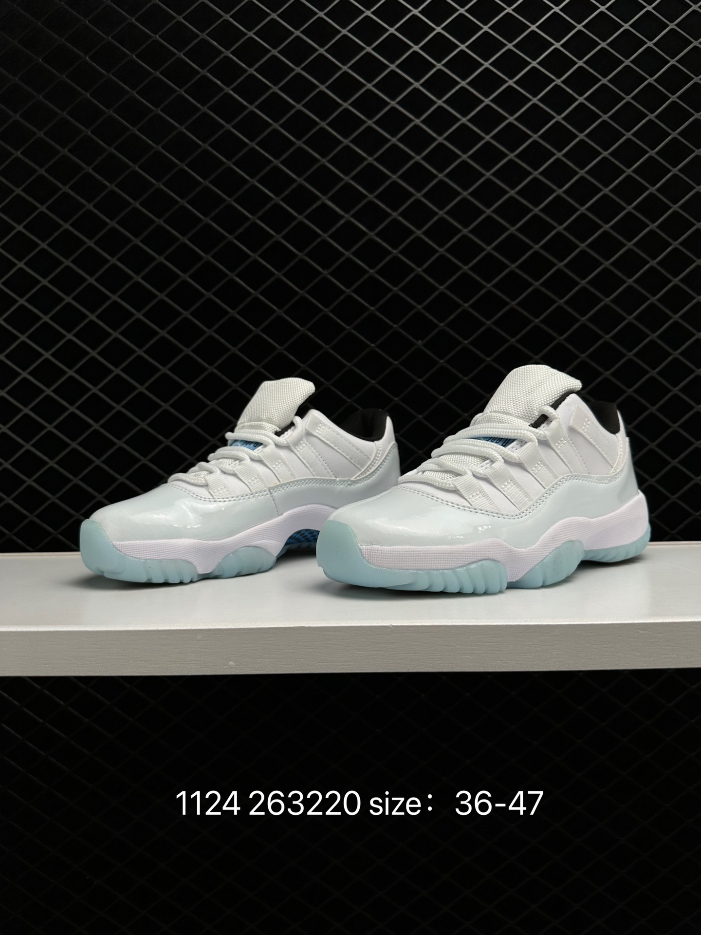 Nike Wmns Air Jordan 11 Retro AJ11